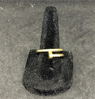The Perfect Finger Hugging Nail Ring - Size 8